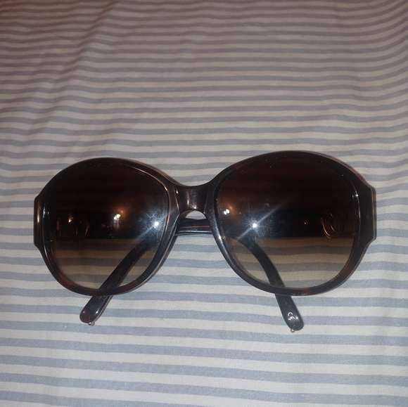 Authentic Chloe Sunglasses - Picture 12 of 16